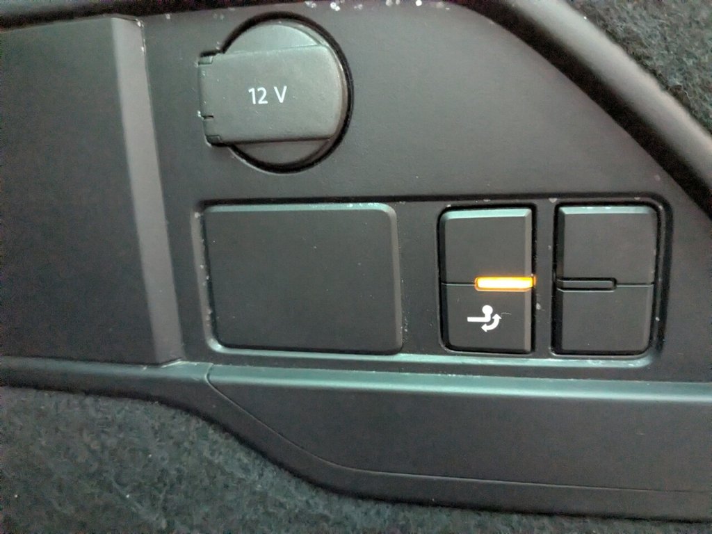 Used Volkswagen Touareg 2015 for sale - 77451649: Photo 12