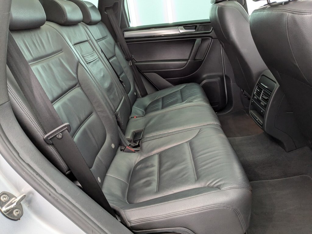 Used Volkswagen Touareg 2015 for sale - 77451649: Photo 14