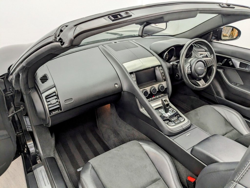 Used Jaguar F-Type 2017 for sale - 77192888: Photo 18