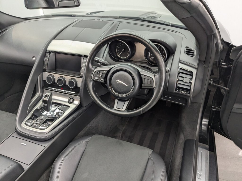 Used Jaguar F-Type 2017 for sale - 77192888: Photo 22