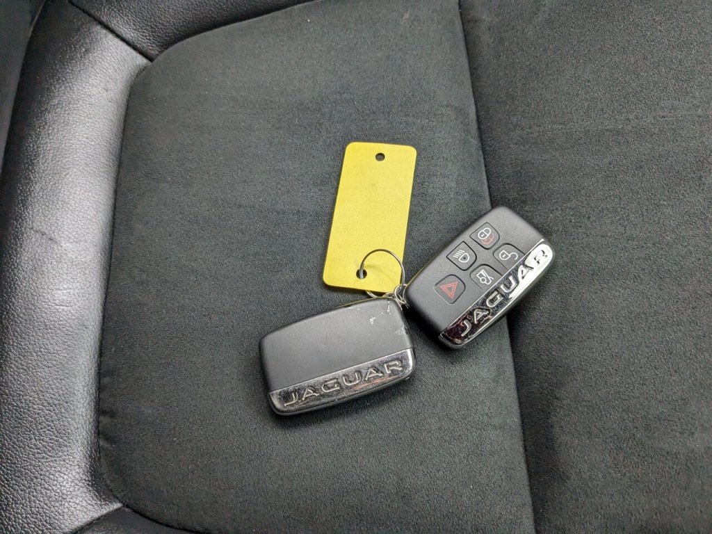 Used Jaguar F-Type 2017 for sale - 77192888: Photo 40