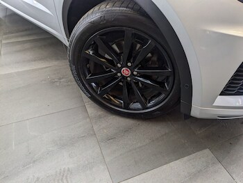 Used Jaguar E-Pace 2019 for sale - 78975079: Photo