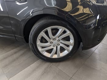 Used Land Rover Discovery 2018 for sale - 79550462: Photo