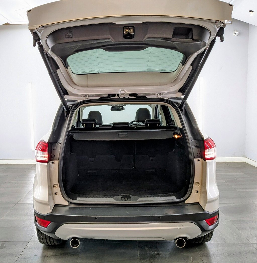 Used Ford Kuga 2016 for sale - 77192890: Photo 9