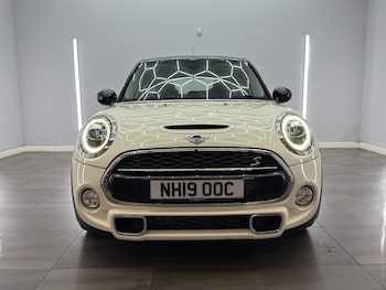 Used MINI Hatch 2019 for sale - 79032421: Photo