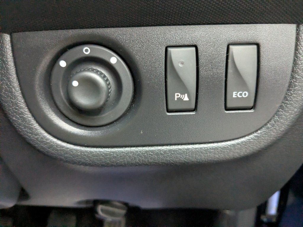 Used Dacia Sandero Stepway 2017 for sale - 78068541: Photo 35