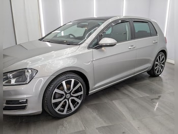Used Volkswagen Golf 2014 for sale - 77703543: Photo