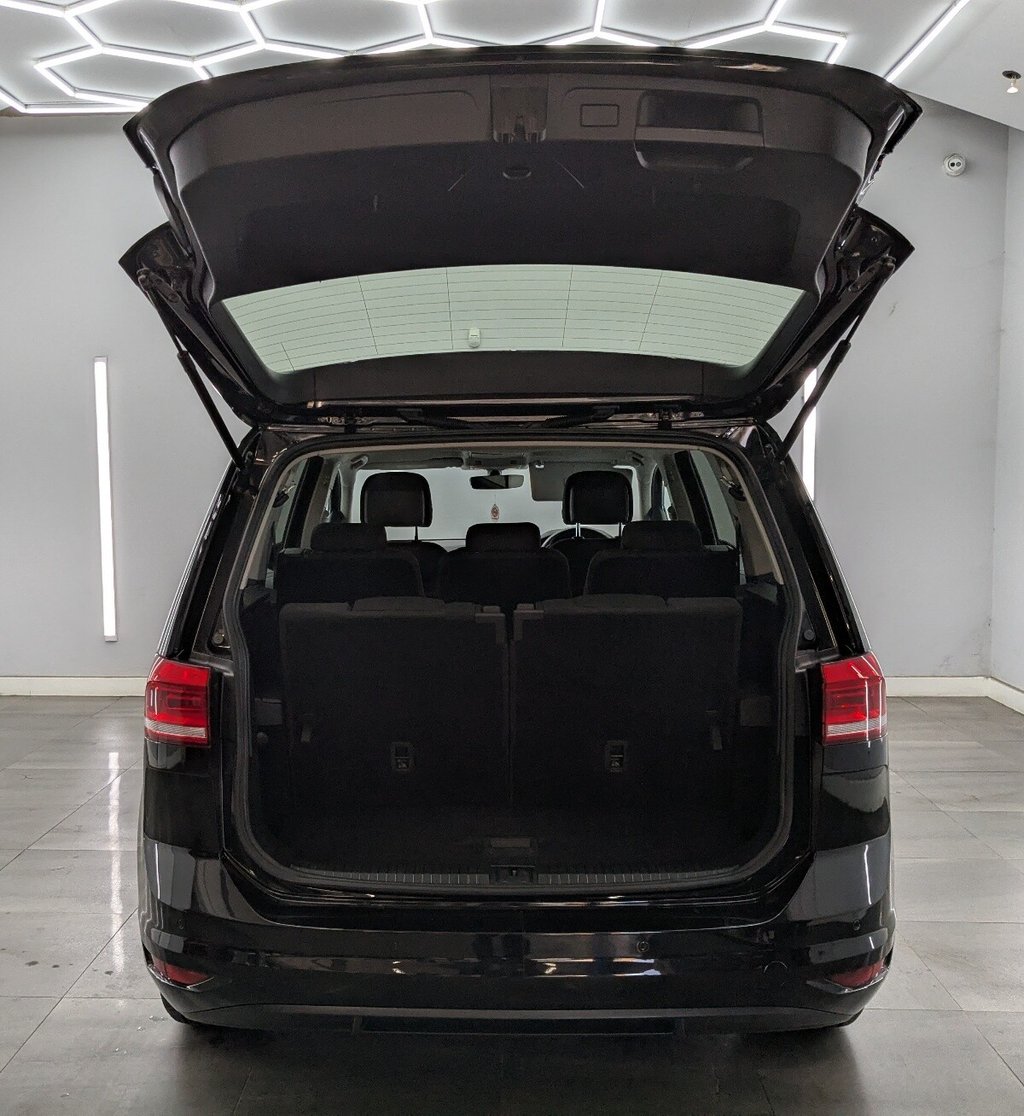 Used Volkswagen Touran 2018 for sale - 77966680: Photo 9