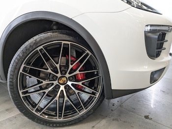 Used Porsche Cayenne 2017 for sale - 78167182: Photo