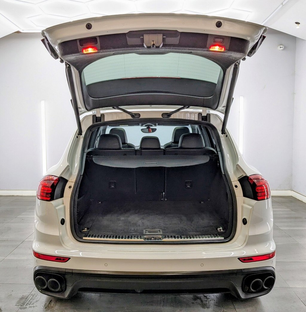 Used Porsche Cayenne 2017 for sale - 78167182: Photo 9