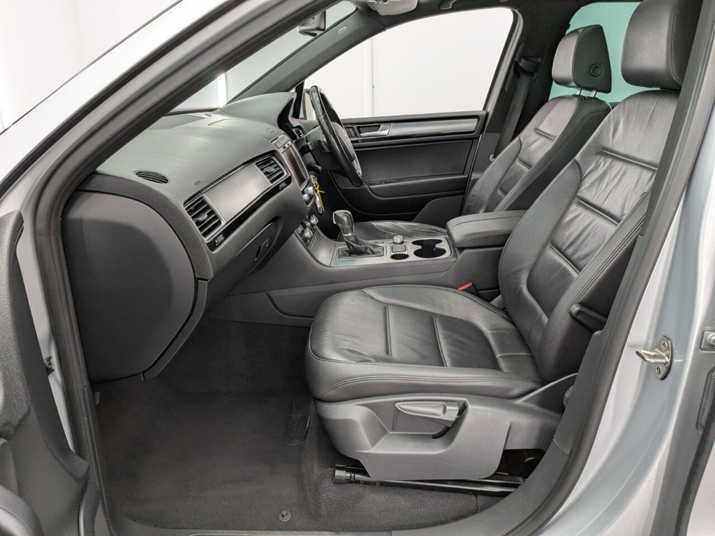 Used Volkswagen Touareg 2015 for sale - 77654548: Photo 16