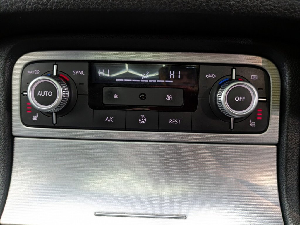 Used Volkswagen Touareg 2015 for sale - 77654548: Photo 25