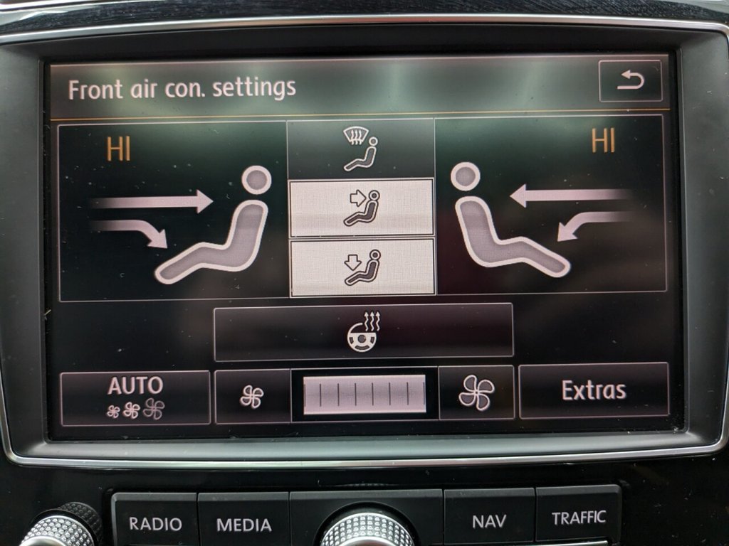 Used Volkswagen Touareg 2015 for sale - 77654548: Photo 31