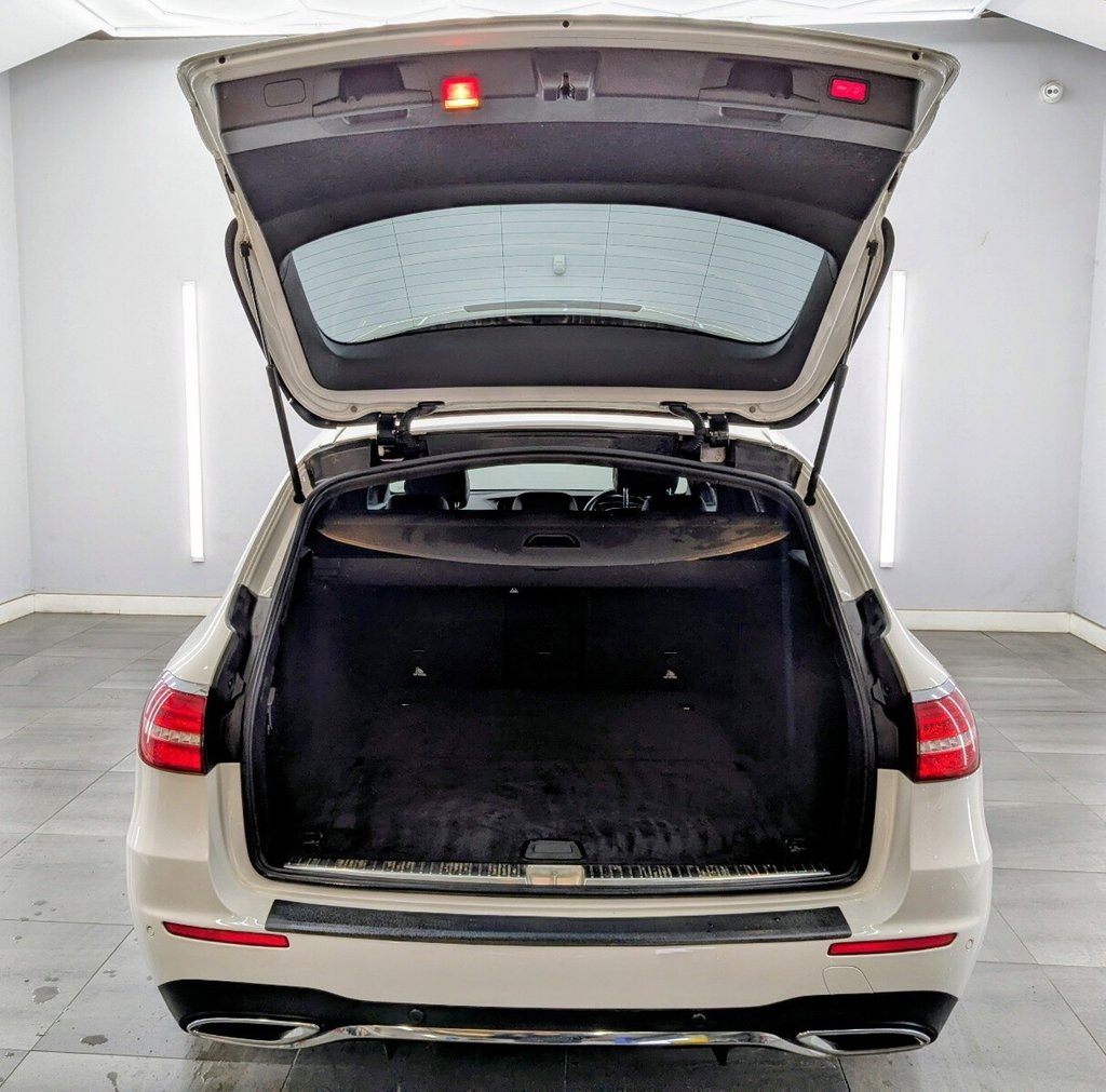 Used Mercedes-Benz E Class 2018 for sale - 77263650: Photo 9