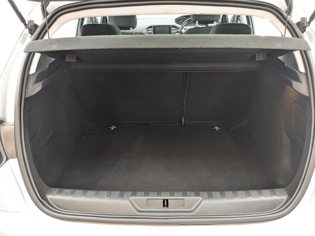 Used Peugeot 308 2016 for sale - 77192895: Photo 10