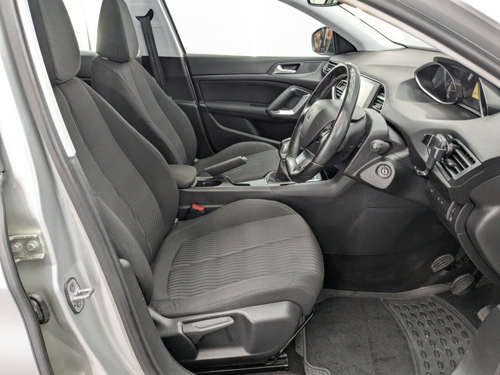 Used Peugeot 308 2016 for sale - 77192895: Photo 20