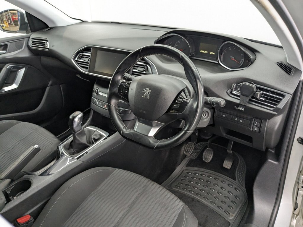 Used Peugeot 308 2016 for sale - 77192895: Photo 21