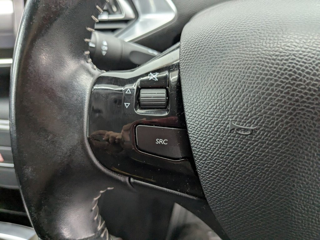 Used Peugeot 308 2016 for sale - 77192895: Photo 32