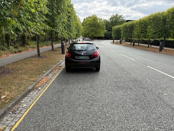Used Peugeot 208 2013 for sale - 75589542: Photo