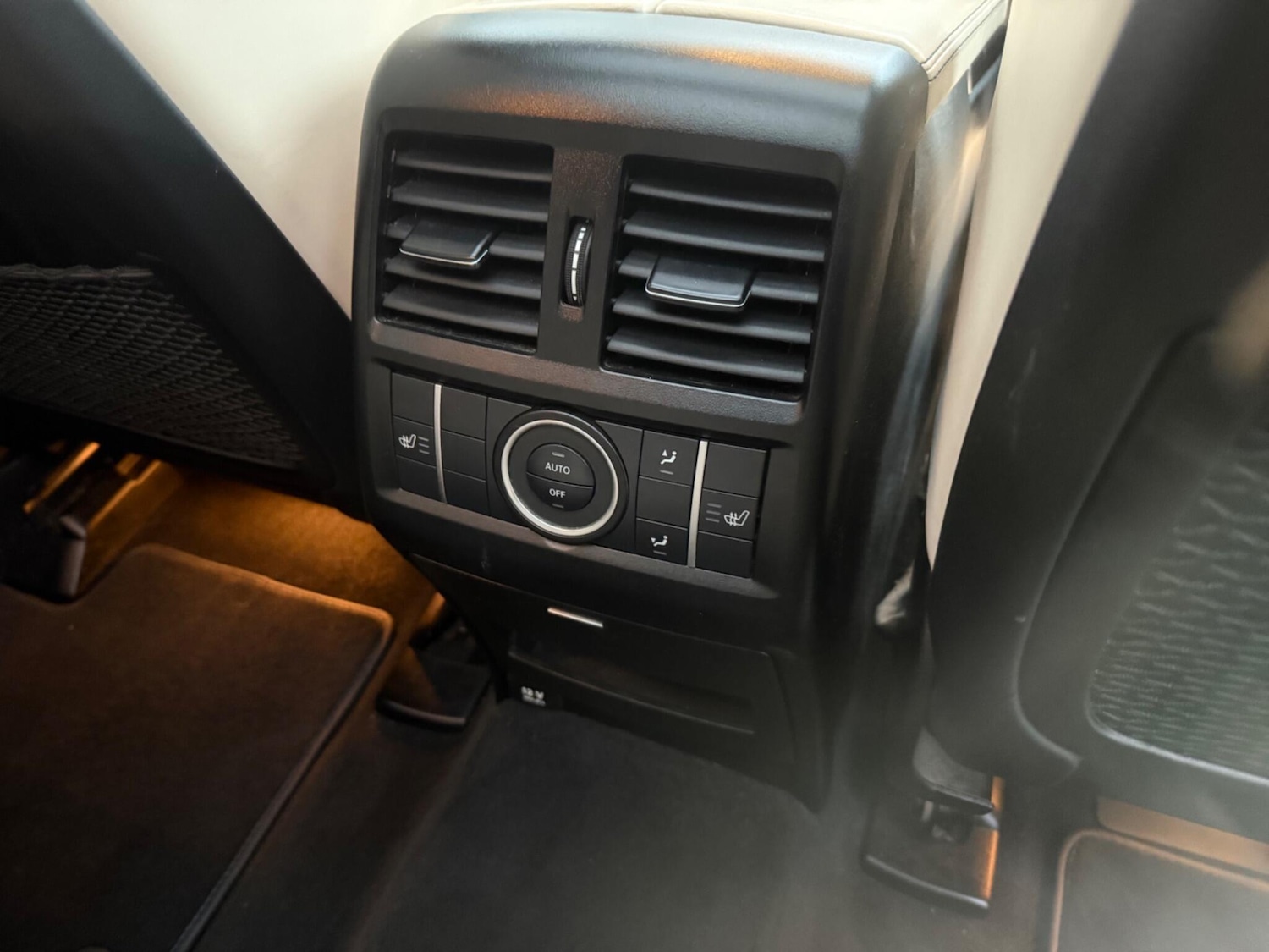 Used Mercedes-Benz GL Class 2014 for sale - 76886735: Photo 15