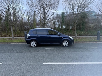 Used Toyota Corolla Verso 2009 for sale - 77358905: Photo