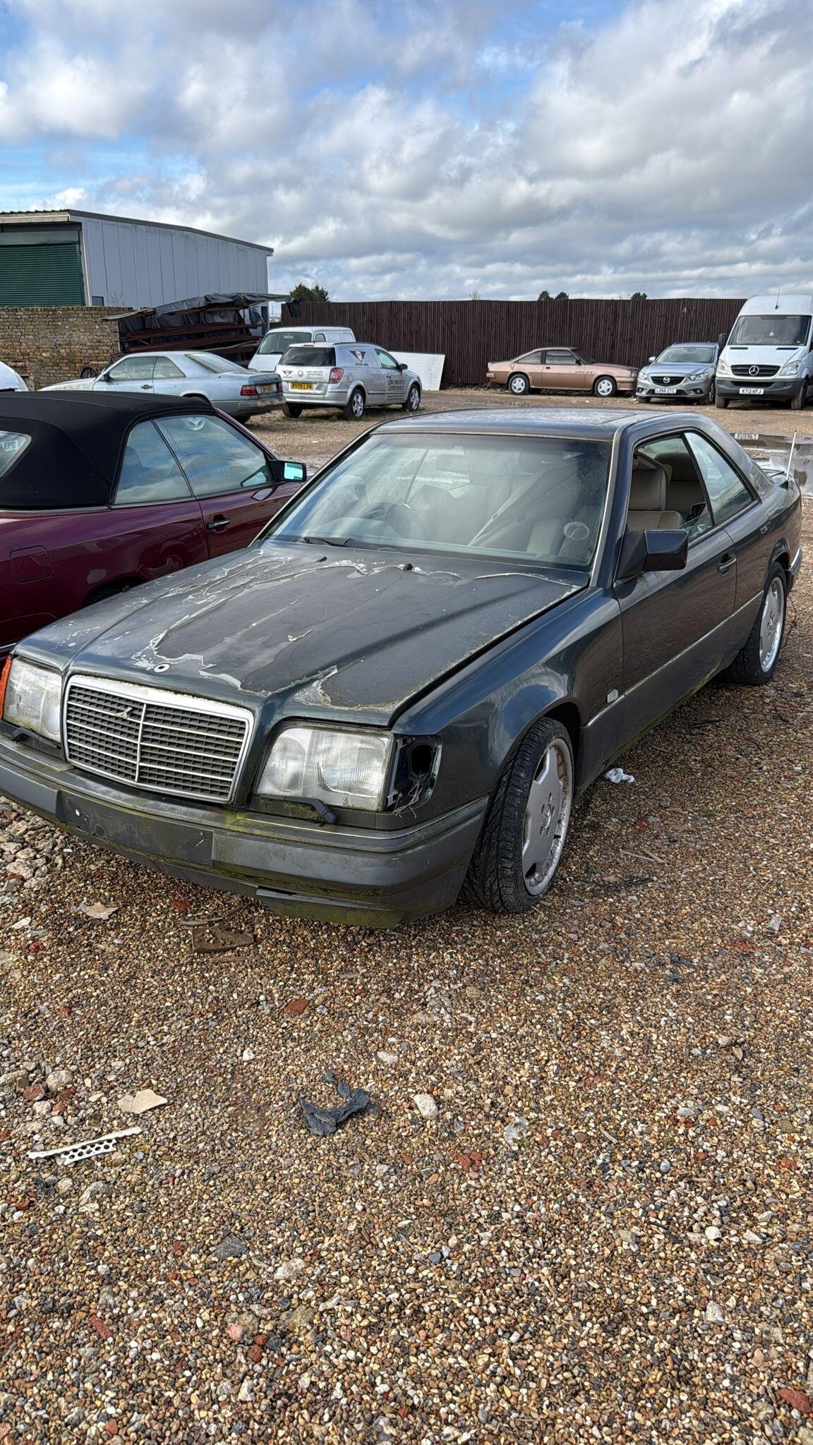 Used Mercedes-Benz E Class for sale - 77657495: Photo 3