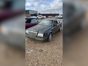 Used Mercedes-Benz E Class 1994 for sale - 77657495: Photo