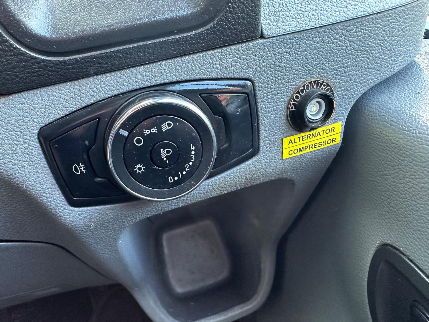 Used Ford Transit 2018 for sale - 76380925: Photo 20