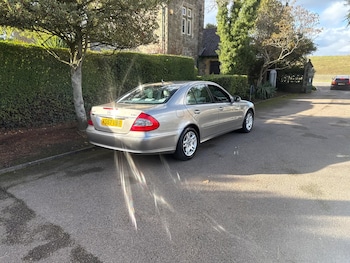 Used Mercedes-Benz E Class 2008 for sale - 76425755: Photo