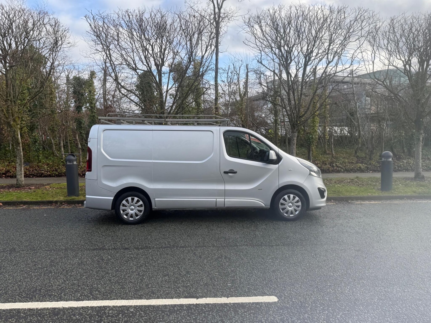 Used Vauxhall Vivaro 2016 for sale - 77400579: Photo 2