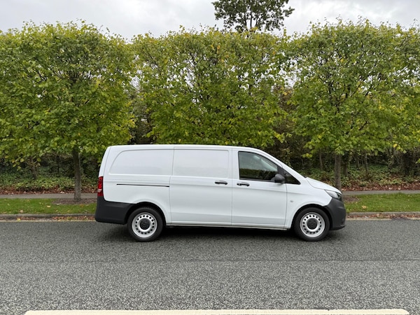 Used Mercedes-Benz Vito 2017 for sale - 76260026: Photo 2