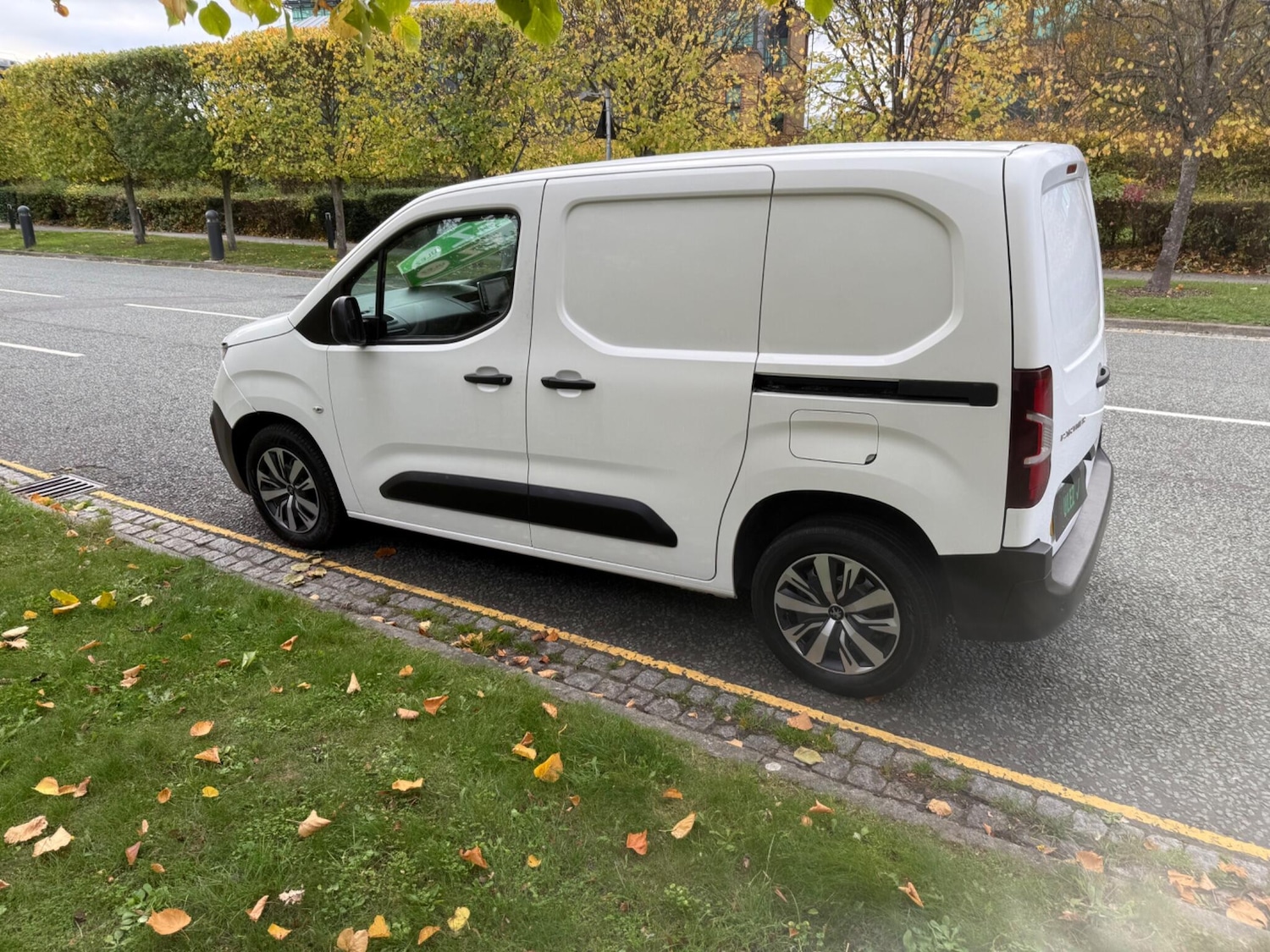 Used Peugeot Partner 2019 for sale - 76989642: Photo 6