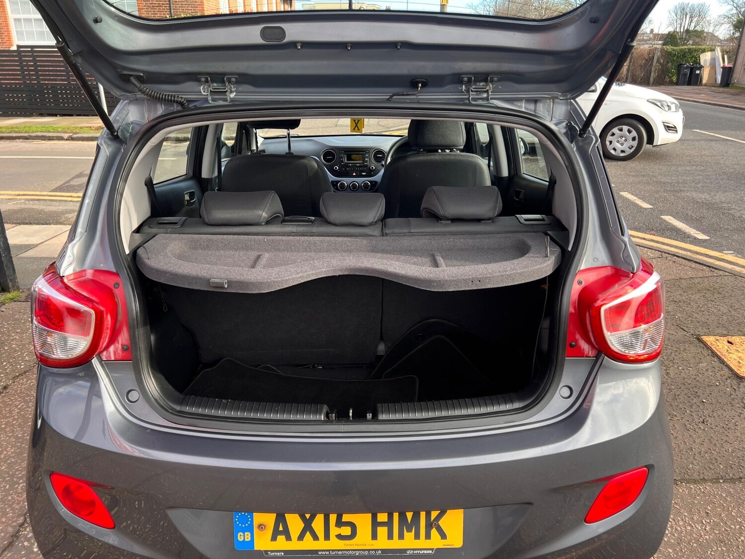 Used Hyundai i10 2015 for sale - 78072101: Photo 15