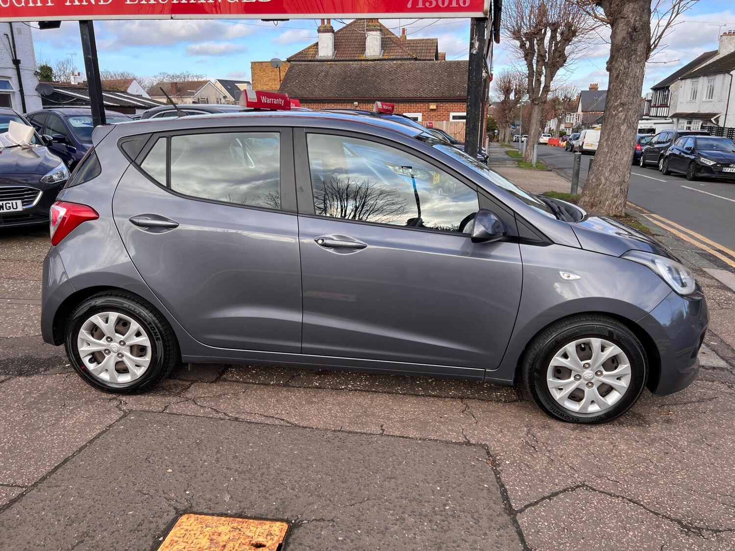 Used Hyundai i10 2015 for sale - 78072101: Photo 9