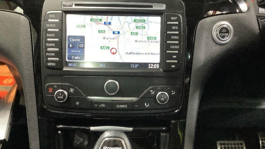 Used Ford S-Max 2013 for sale - 76336070: Photo 3