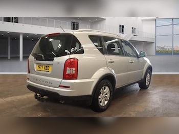 Used Ssangyong Rexton 2017 for sale - 76167176: Photo 2