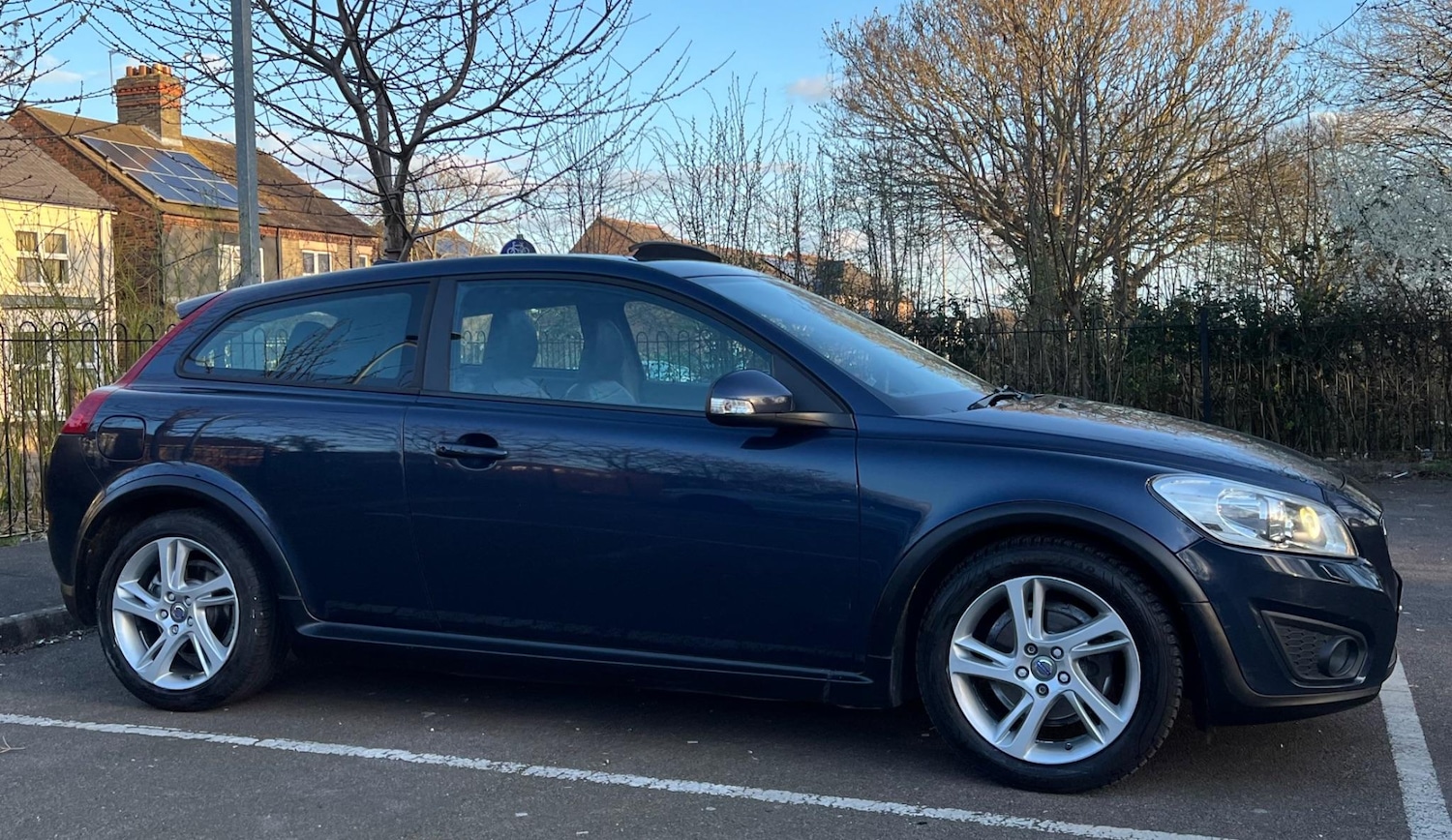 Used Volvo C30 2011 for sale - 76457053: Photo 11