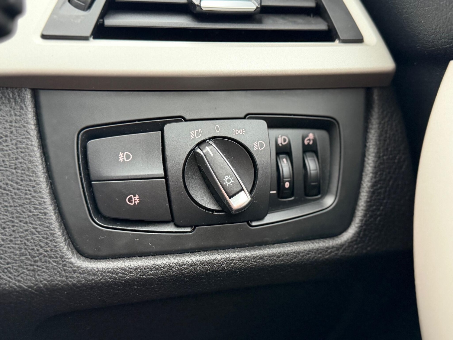 Used BMW 3 Series 2014 for sale - 75697168: Photo 29