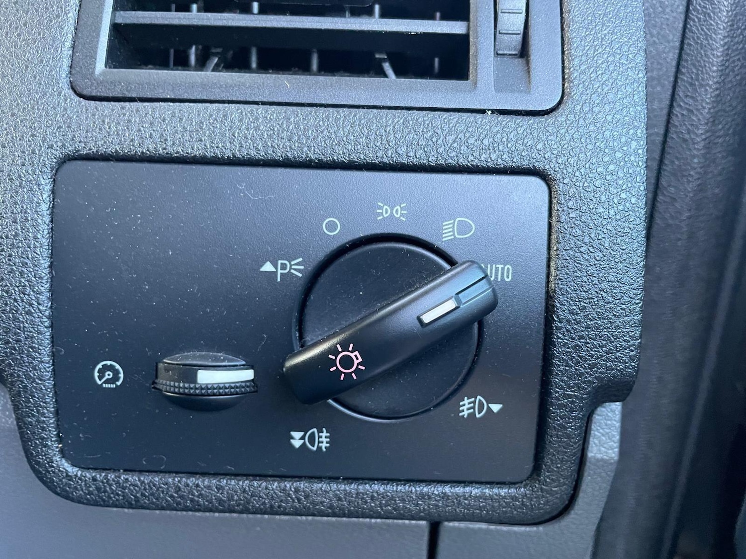 Used Ford Kuga 2010 for sale - 75334532: Photo 15