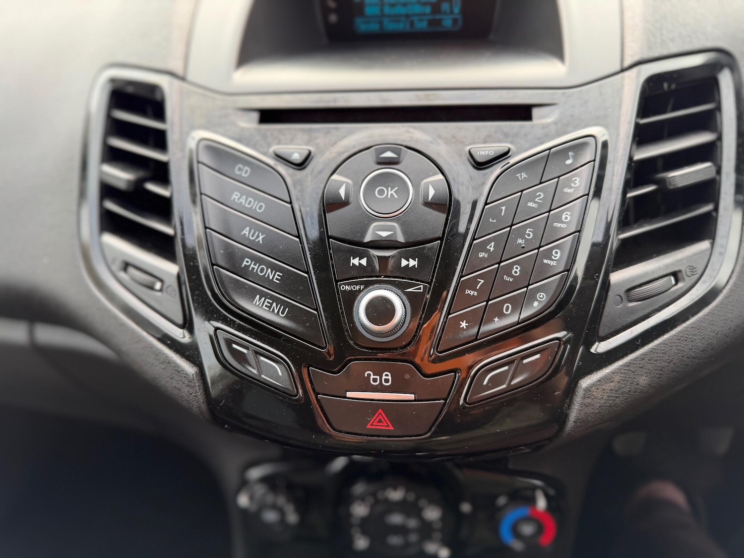 Used Ford Fiesta 2015 for sale - 76317907: Photo 12