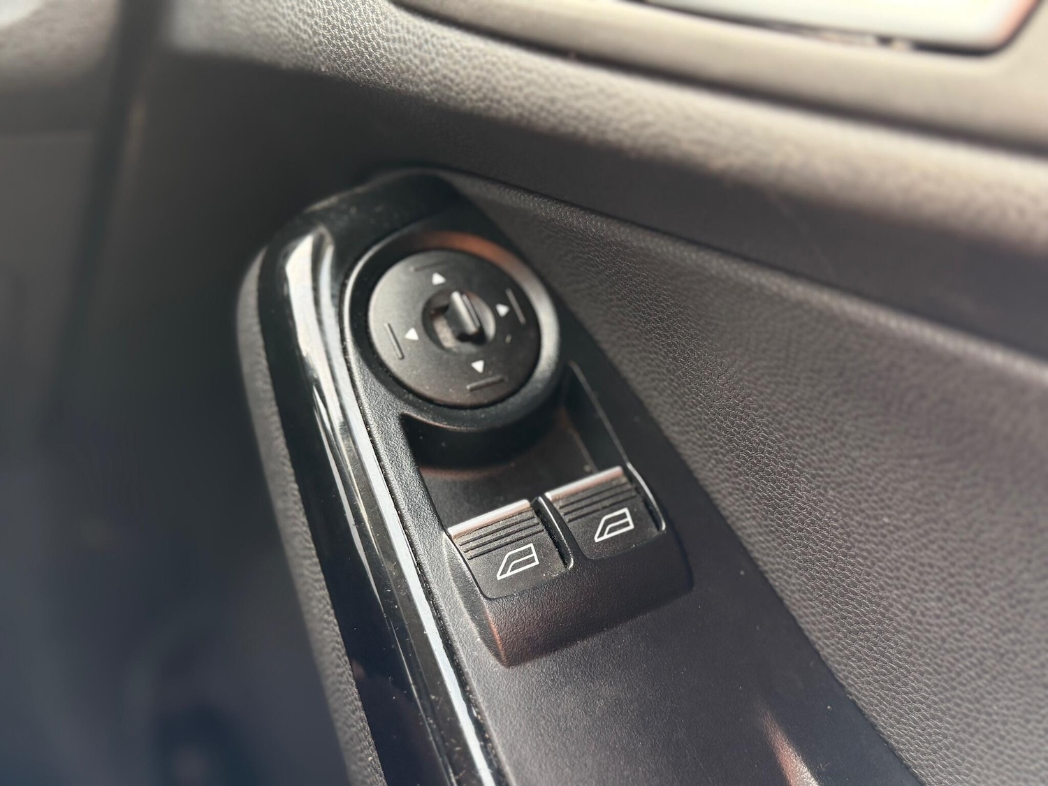 Used Ford Fiesta 2015 for sale - 76317907: Photo 20