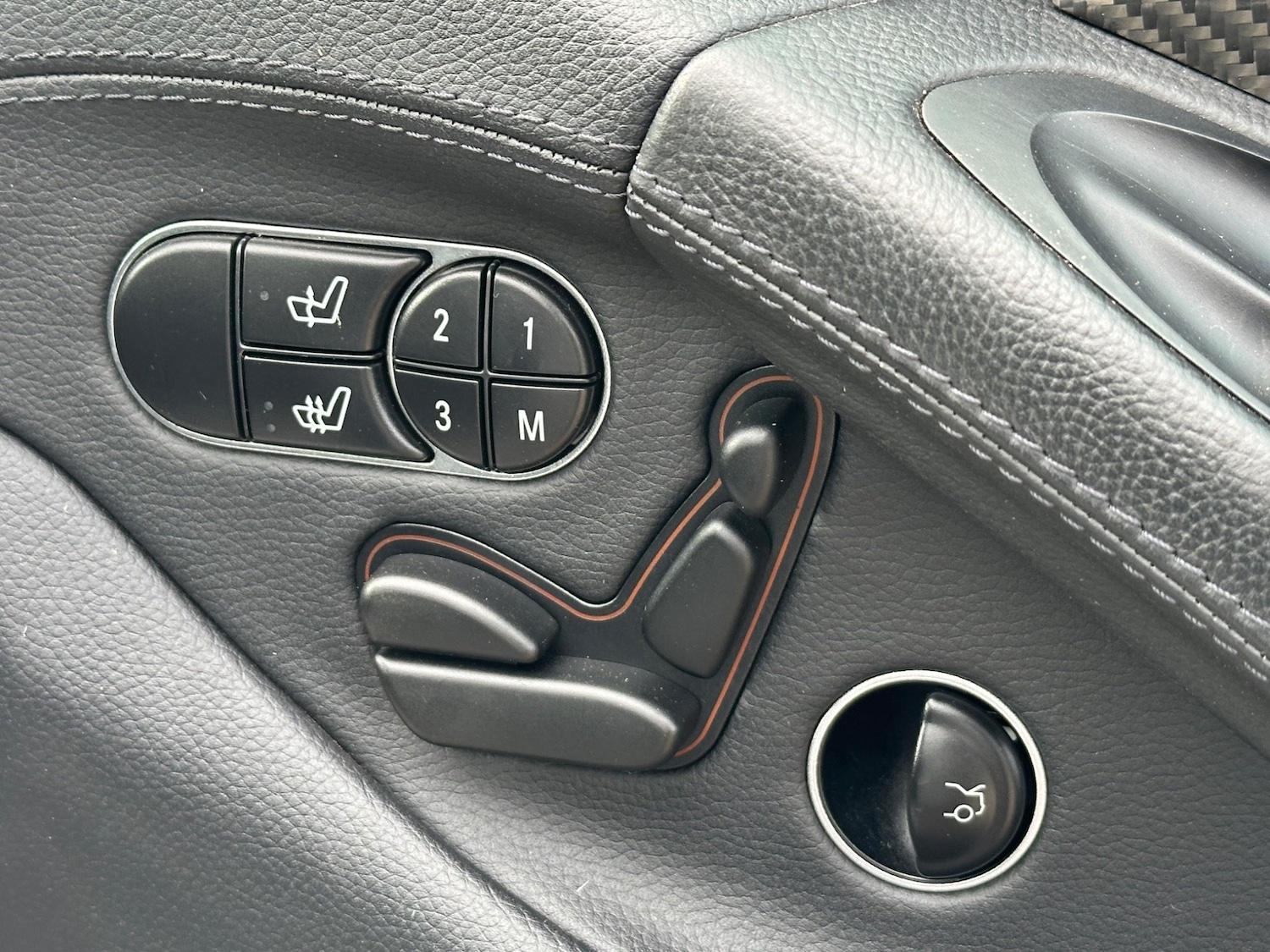 Used Mercedes-Benz SL 2008 for sale - 76201275: Photo 10