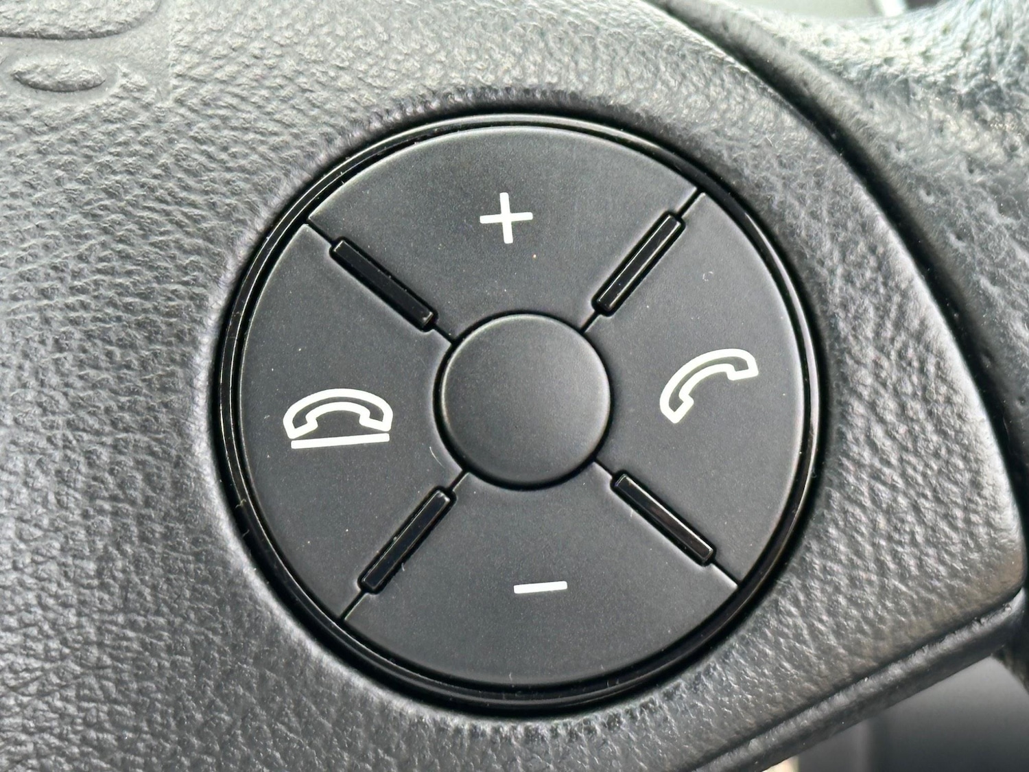 Used Mercedes-Benz SL 2008 for sale - 76201275: Photo 16