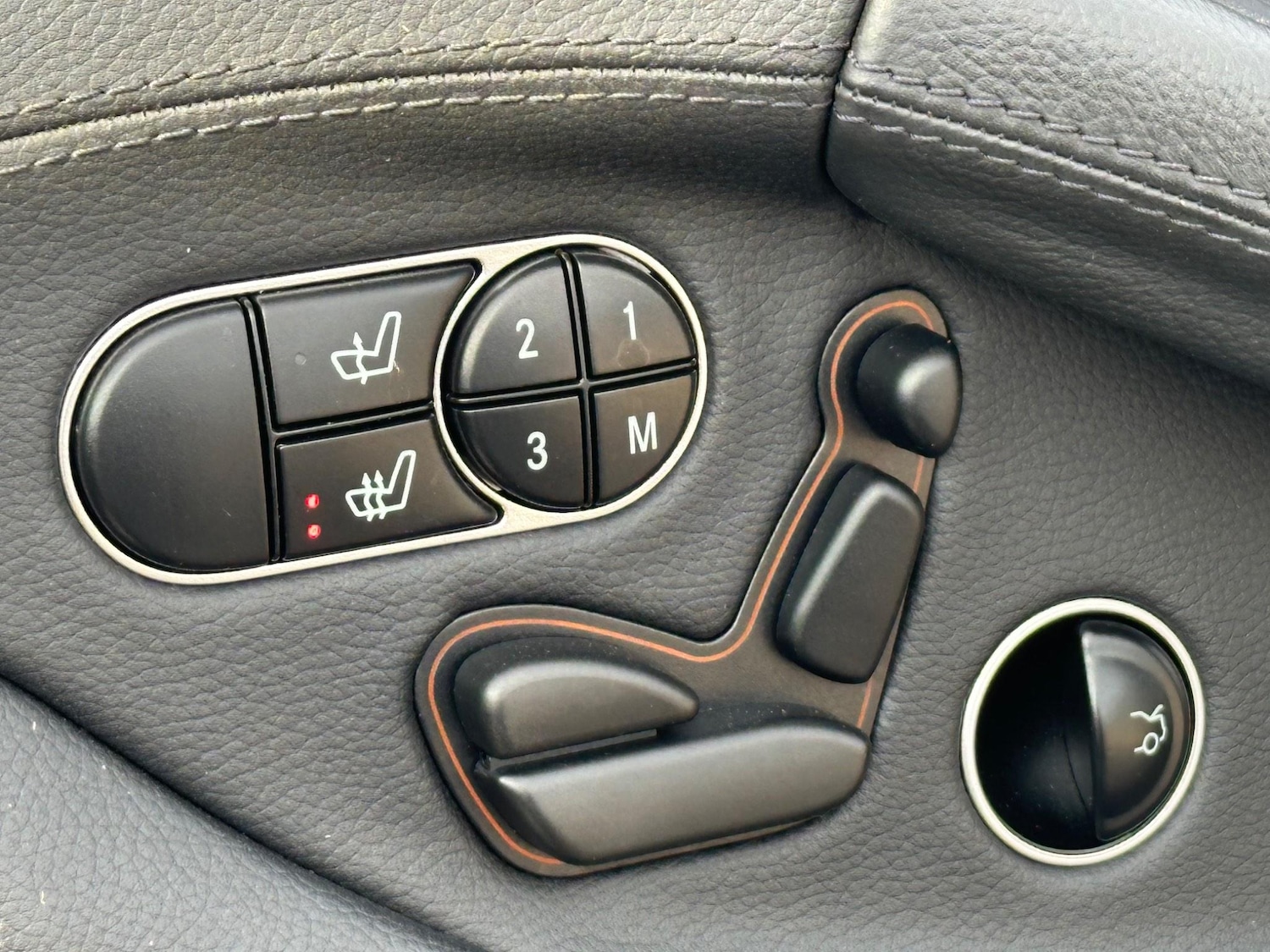 Used Mercedes-Benz SL 2008 for sale - 76201275: Photo 31