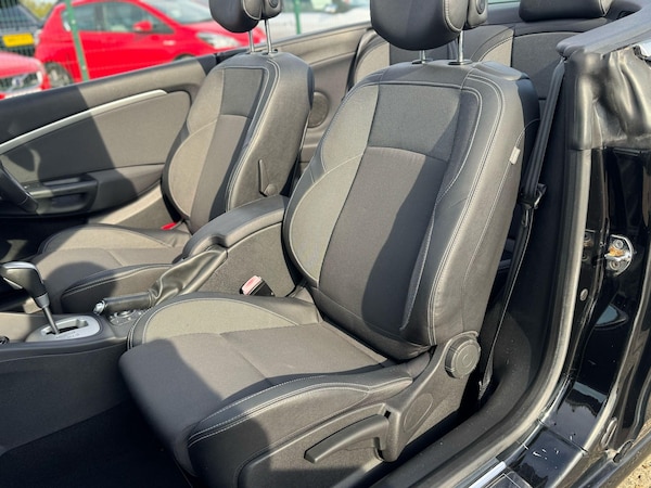 Used Renault Megane 2011 for sale - 76167053: Photo 8