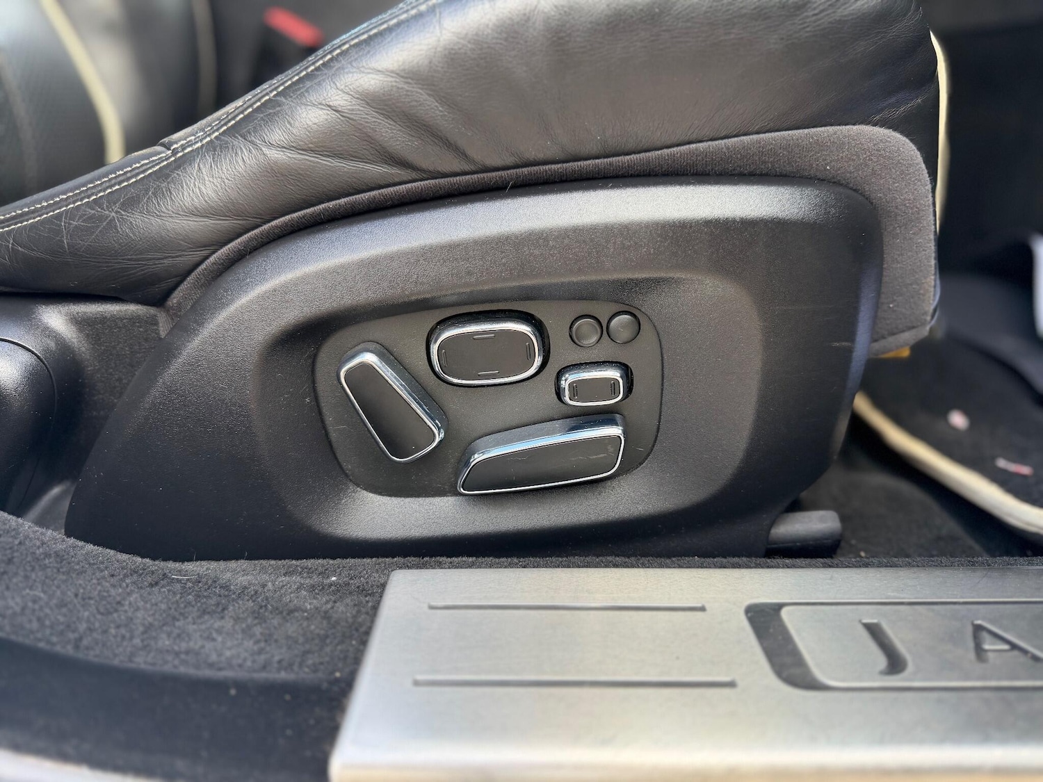 Used Jaguar XJ 2012 for sale - 75904861: Photo 12