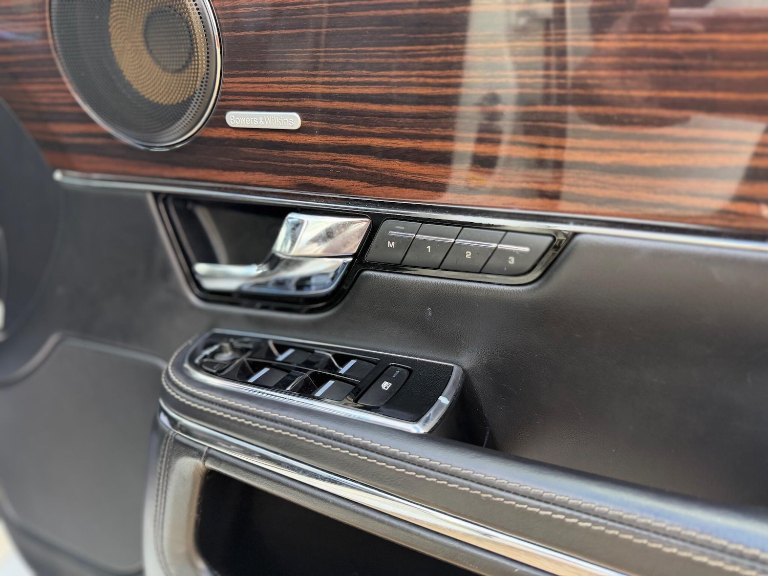 Used Jaguar XJ 2012 for sale - 75904861: Photo 22