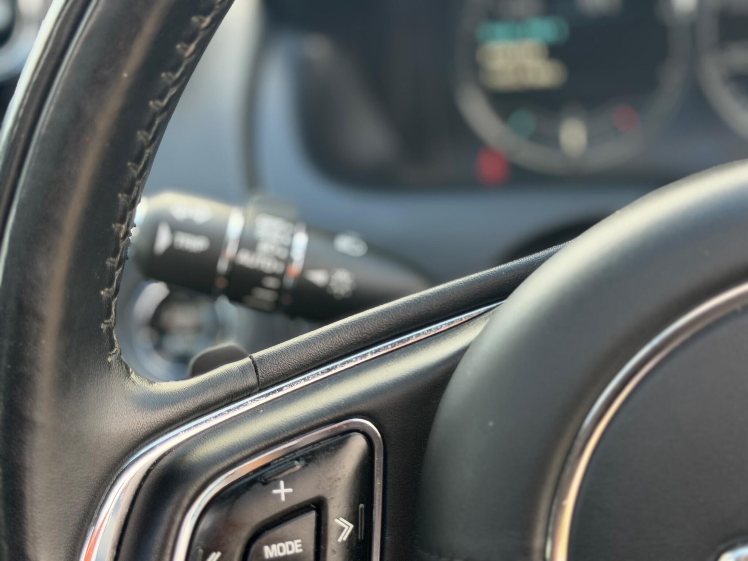 Used Jaguar XJ 2012 for sale - 75904861: Photo 38