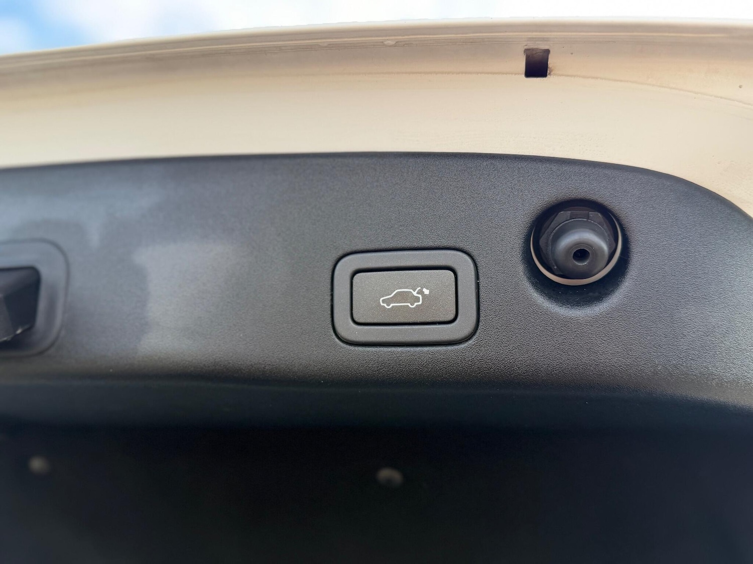 Used Jaguar XJ 2012 for sale - 75904861: Photo 8