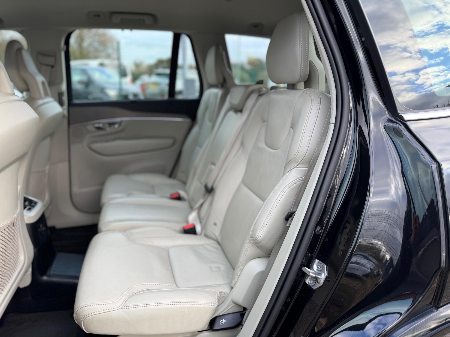 Used Volvo XC90 2021 for sale - 76199849: Photo 10